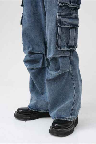 Jeans with Cargo Pockets